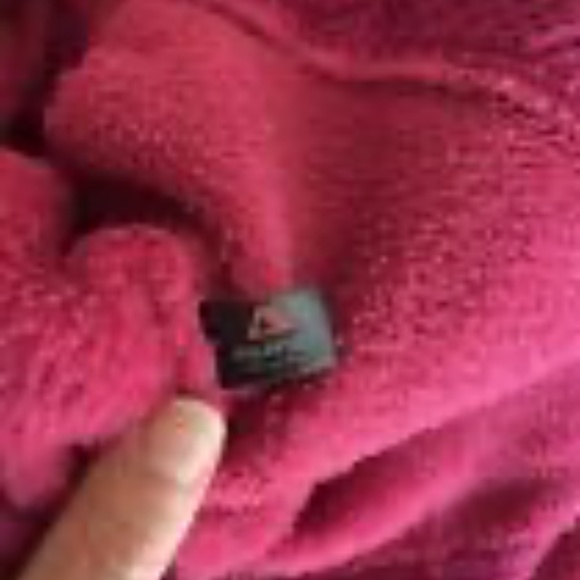 Patagonia Women's Polartec Re-Tool Snap-T Fleece Pullover. Berry Pink! Sz: M! - Picture 12 of 12